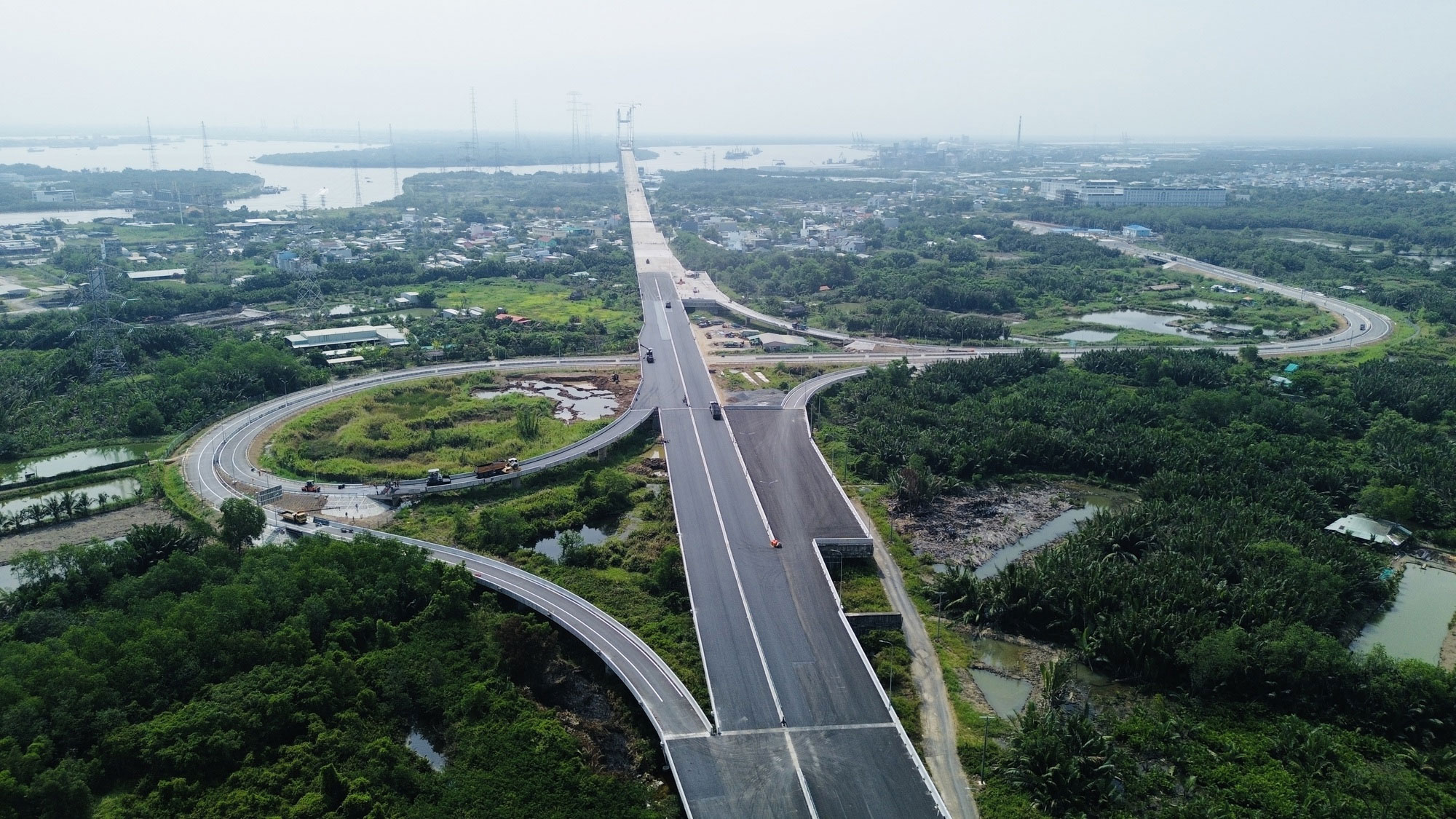 Cao tốc Bến Lức Long Thành kết nối Vinhomes Green Paradise